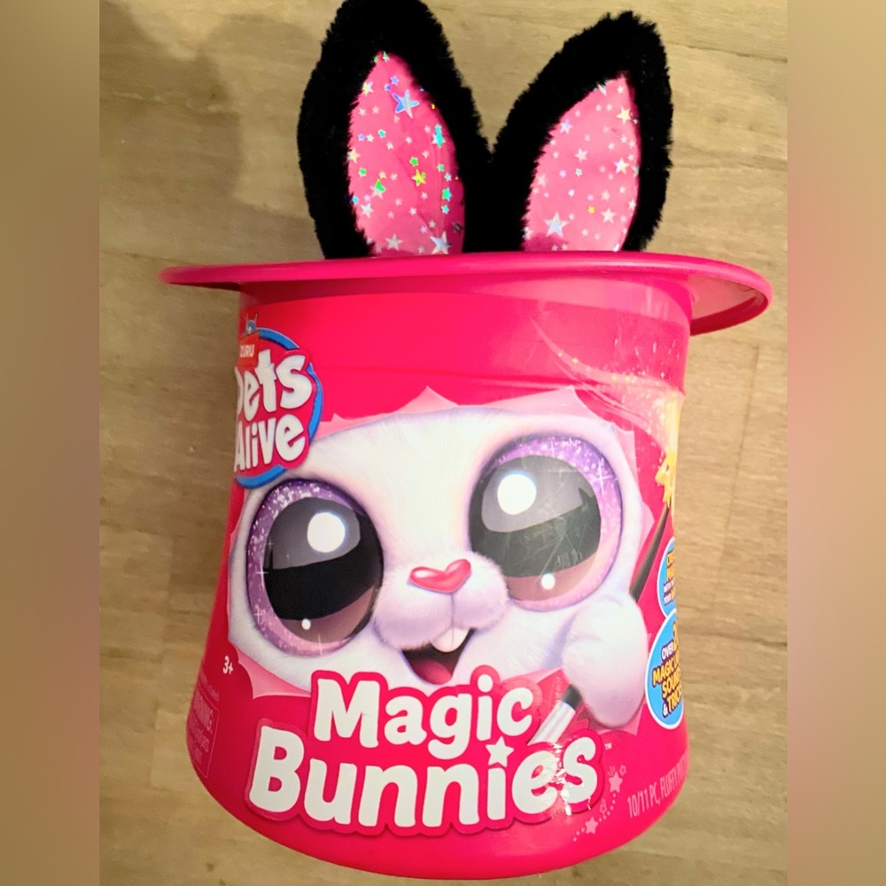 Zuru Pets Alive Magic Bunnies Surprise Hot Pink Interactive Toy Magician Bunny